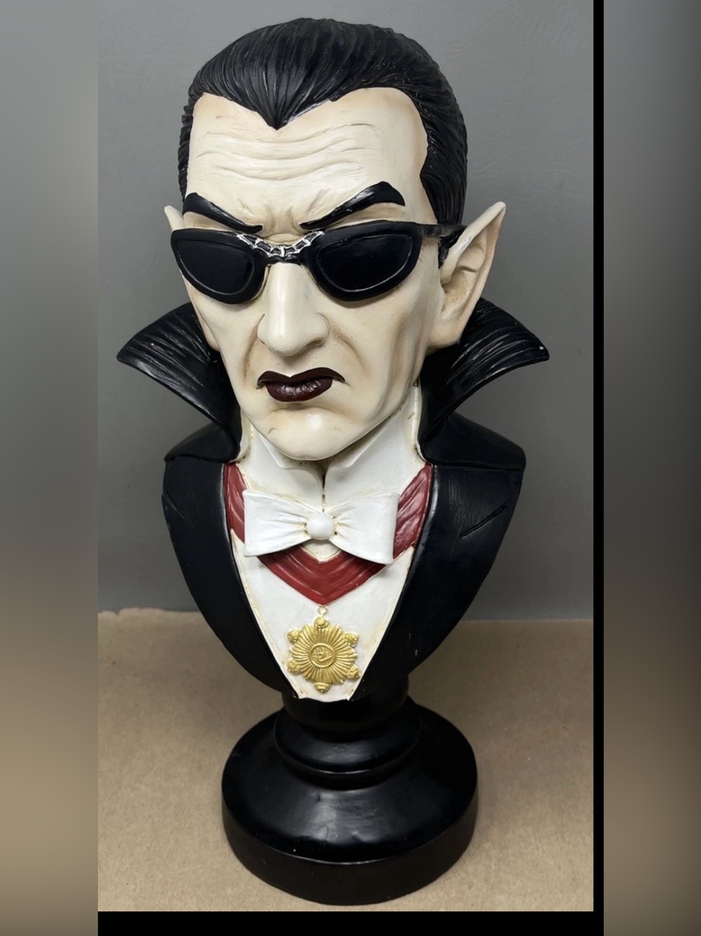 Heavy Resin Halloween Vampire Statue